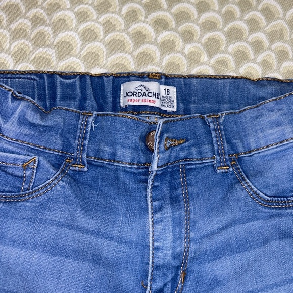 Girls Jordache Jeans - Picture 2 of 5